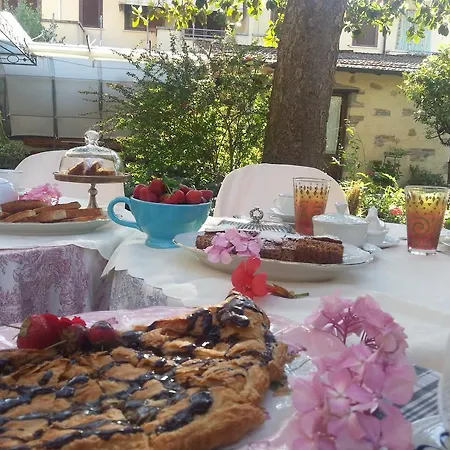 Alojamento de Acomodação e Pequeno-almoço Casa Simonetti Torre do Lago Puccini